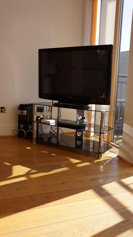 אינברנס Apartment 306 By The Bridge מראה חיצוני תמונה