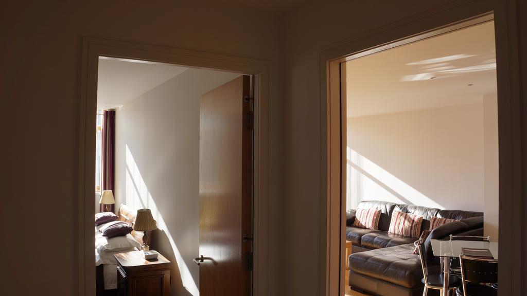 אינברנס Apartment 306 By The Bridge מראה חיצוני תמונה